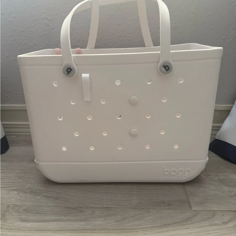 White Bogg Bag - Picture 2 of 6